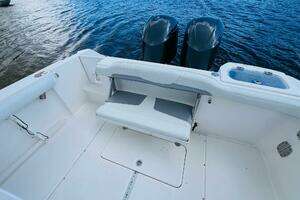 2012 Everglades 295 Center Console thumbnail 22