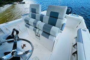 2012 Everglades 295 Center Console thumbnail 20