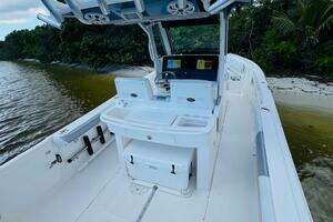 2012 Everglades 295 Center Console thumbnail 31