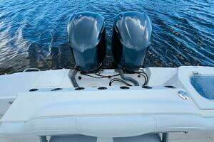 2012 Everglades 295 Center Console thumbnail 23
