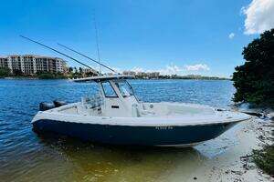 2012 Everglades 295 Center Console thumbnail 1
