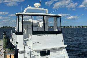 2000 Carver 396 Motor Yacht thumbnail 1