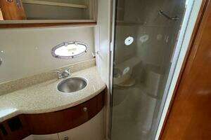 2000 Carver 396 Motor Yacht thumbnail 29