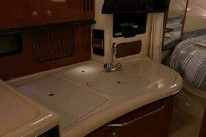 2002 Sea Ray 340 Sundancer thumbnail 24