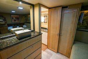 1989 Hatteras 80 Cockpit Motor Yacht thumbnail 24