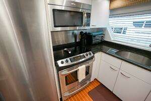 1989 Hatteras 80 Cockpit Motor Yacht thumbnail 49
