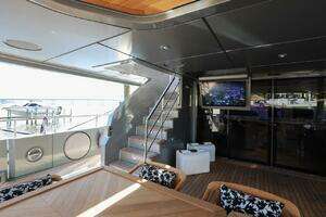 2025 Majesty Yachts 120 thumbnail 28