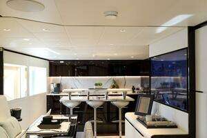 2025 Majesty Yachts 120 thumbnail 29