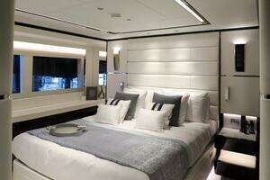 2025 Majesty Yachts 120 thumbnail 40