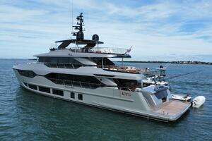 2025 Majesty Yachts 120 thumbnail 3