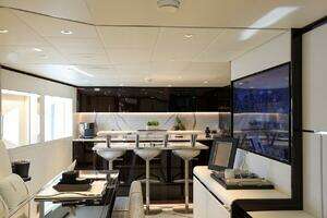 2025 Majesty Yachts 120 thumbnail 30
