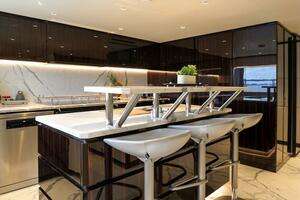 2025 Majesty Yachts 120 thumbnail 33