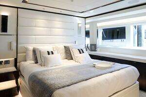 2025 Majesty Yachts 120 thumbnail 54