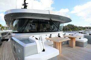 2025 Majesty Yachts 120 thumbnail 20