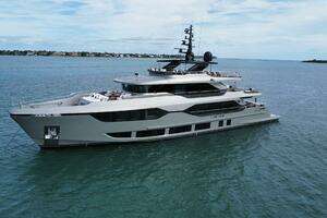 2025 Majesty Yachts 120 thumbnail 2