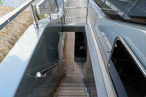 2025 Majesty Yachts 120 thumbnail 22