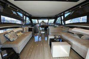 2016 Marquis 660 Sport Yacht thumbnail 13