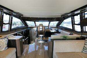 2016 Marquis 660 Sport Yacht thumbnail 15