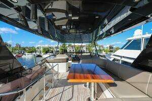 2016 Marquis 660 Sport Yacht thumbnail 22