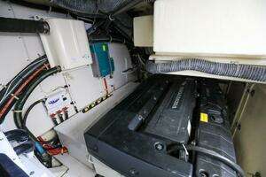 2016 Marquis 660 Sport Yacht thumbnail 51