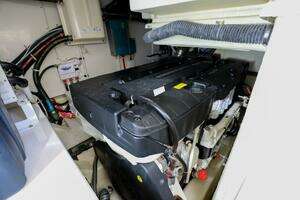 2016 Marquis 660 Sport Yacht thumbnail 47