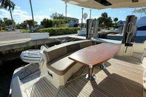 2016 Marquis 660 Sport Yacht thumbnail 35