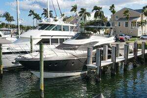 2016 Marquis 660 Sport Yacht thumbnail 7