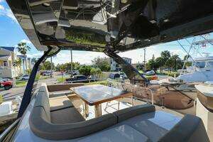 2016 Marquis 660 Sport Yacht thumbnail 25