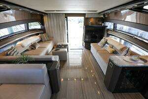 2016 Marquis 660 Sport Yacht thumbnail 17