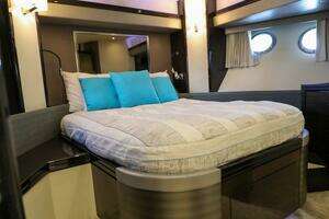 2016 Marquis 660 Sport Yacht thumbnail 70