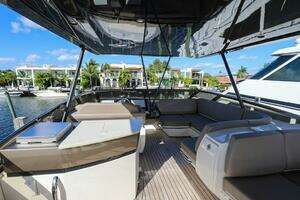 2016 Marquis 660 Sport Yacht thumbnail 23