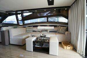 2016 Marquis 660 Sport Yacht thumbnail 14