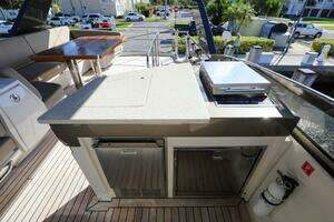 2016 Marquis 660 Sport Yacht thumbnail 26