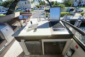 2016 Marquis 660 Sport Yacht thumbnail 27