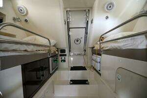 2016 Marquis 660 Sport Yacht thumbnail 56