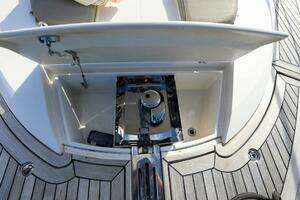 2016 Marquis 660 Sport Yacht thumbnail 60