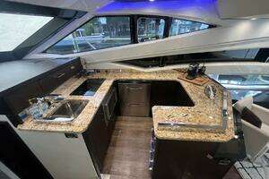 2017 Marquis 500 Sport Yacht thumbnail 29