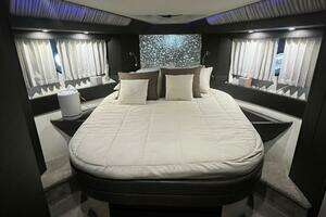 2017 Marquis 500 Sport Yacht thumbnail 39
