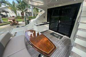 2017 Marquis 500 Sport Yacht thumbnail 23