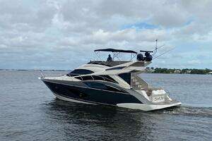 2017 Marquis 500 Sport Yacht thumbnail 1