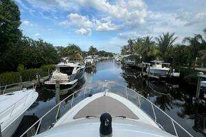 2017 Marquis 500 Sport Yacht thumbnail 18