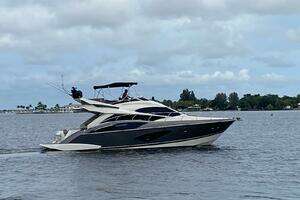 2017 Marquis 500 Sport Yacht thumbnail 7