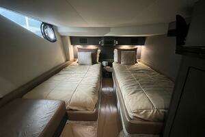 2017 Marquis 500 Sport Yacht thumbnail 40
