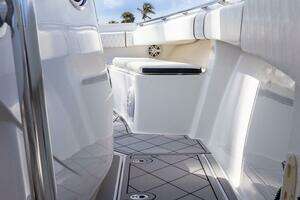 2007 Spectre 37 Center Console thumbnail 29