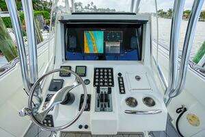 2007 Spectre 37 Center Console thumbnail 23