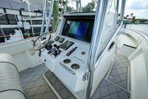 2007 Spectre 37 Center Console thumbnail 19