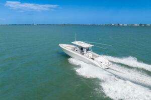 2007 Spectre 37 Center Console thumbnail 1
