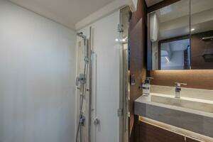 2021 Prestige 520 Flybridge thumbnail 51
