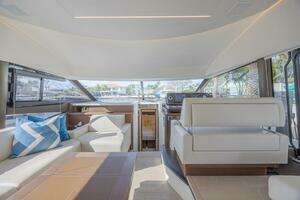 2021 Prestige 520 Flybridge thumbnail 35