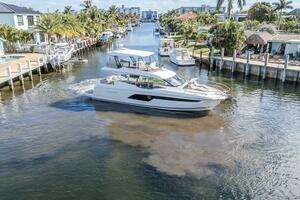2021 Prestige 520 Flybridge thumbnail 9